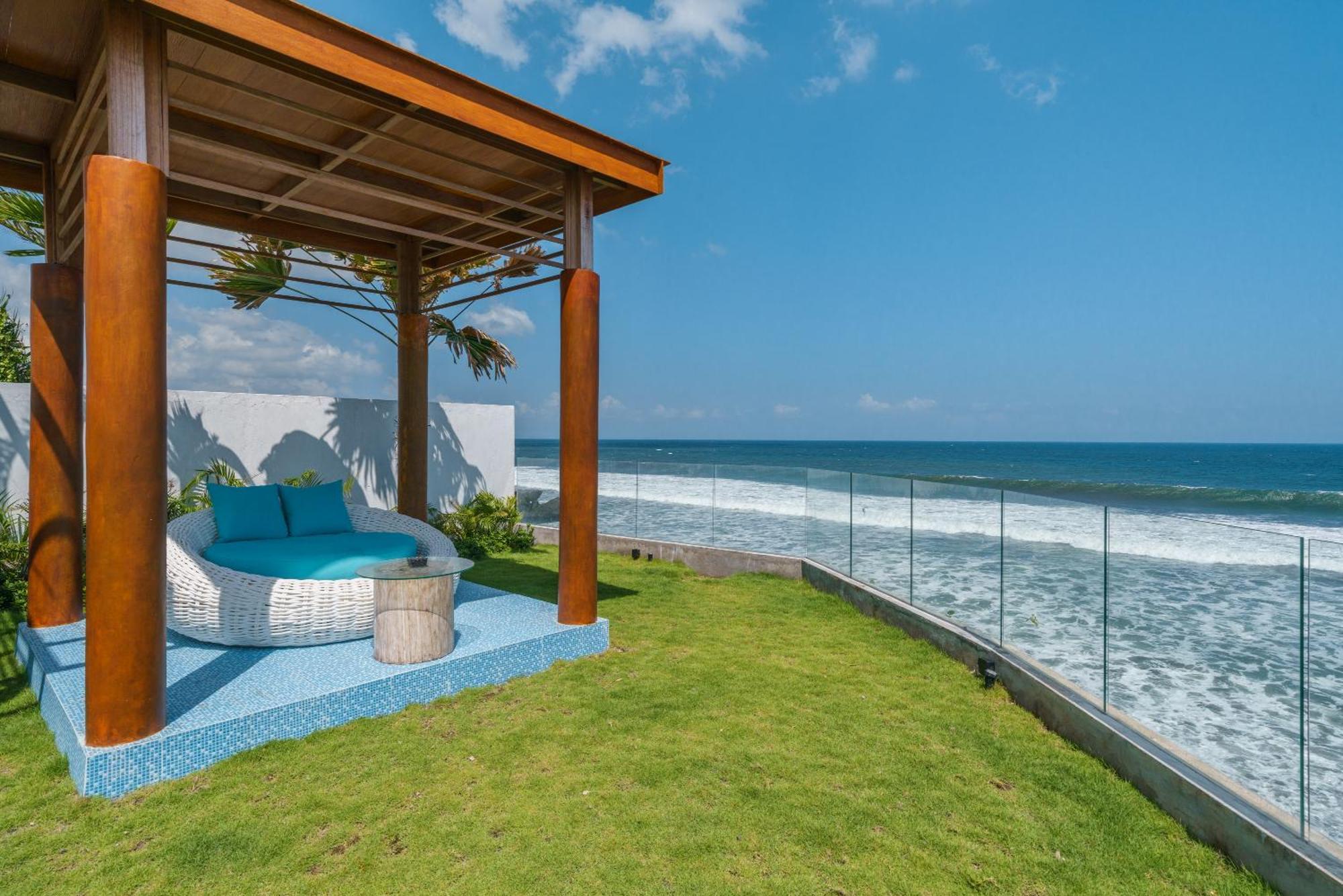 Abian Kapas Beach House Selemadeg Extérieur photo